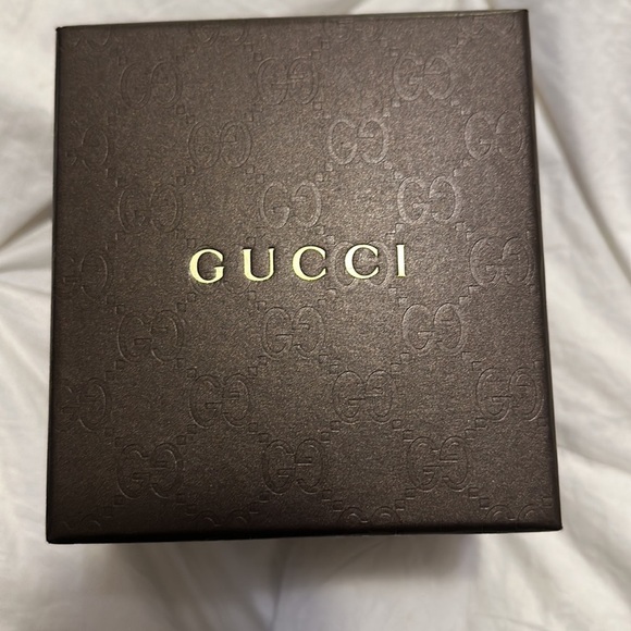 Gucci Twirl Watch - Picture 9 of 16